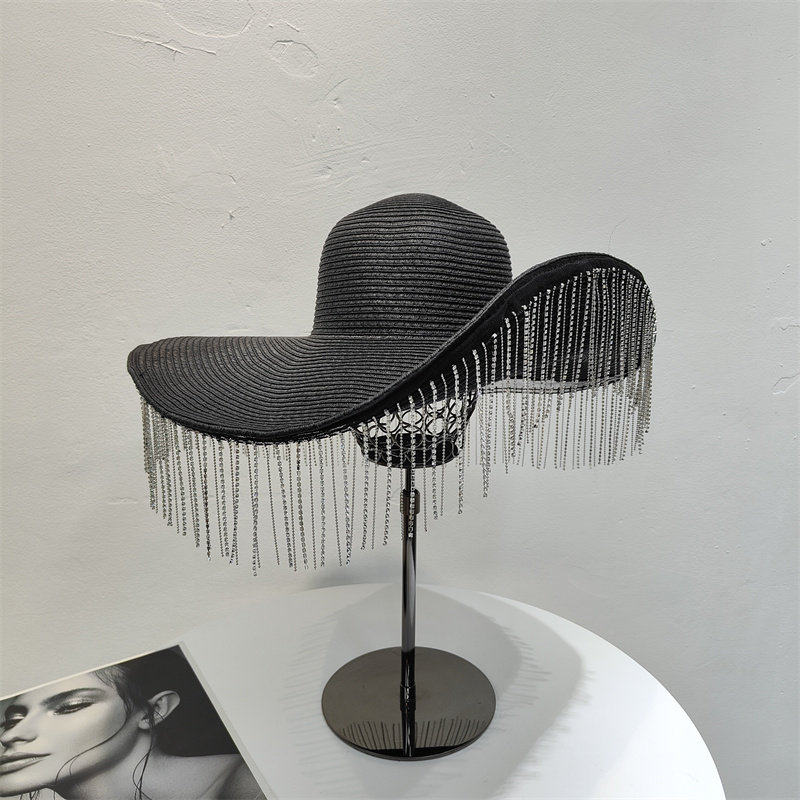 Strass-Quasten-Strohhut mit Üb – Women Fashion Photoshoot Bewertung und Preis